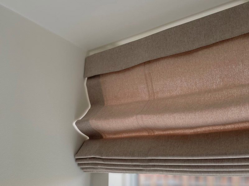 Foldergardiner efter mål i flere farver