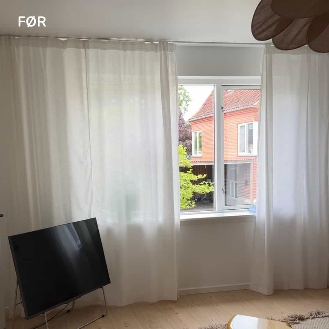 Før billede af gardiner i stuen